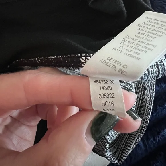 Athleta High Rise Jacquard Flow Chaturanga Tight - Picture 4 of 4